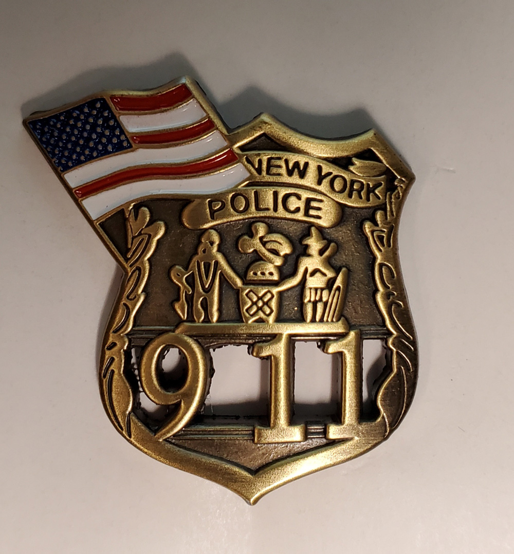DEPUTY INSPECTOR W/FLAG COMMEMORATIVE PIN 9/11/01 N.Y.P.D 